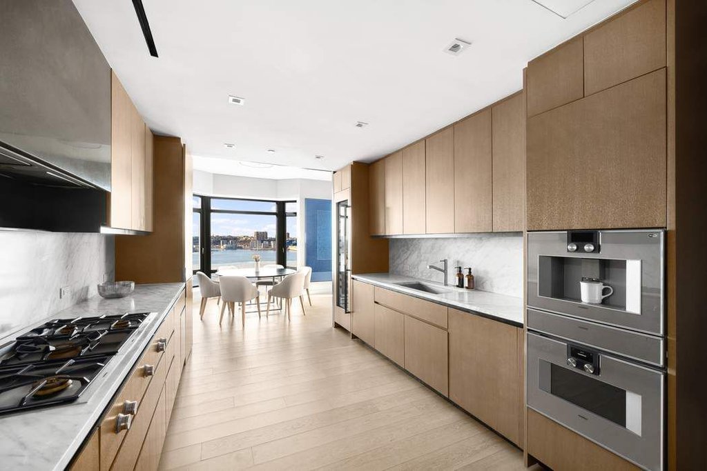 555 West 22nd Street, Unit 19AW photo 8