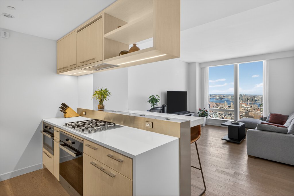 252 South Street, Unit 64G