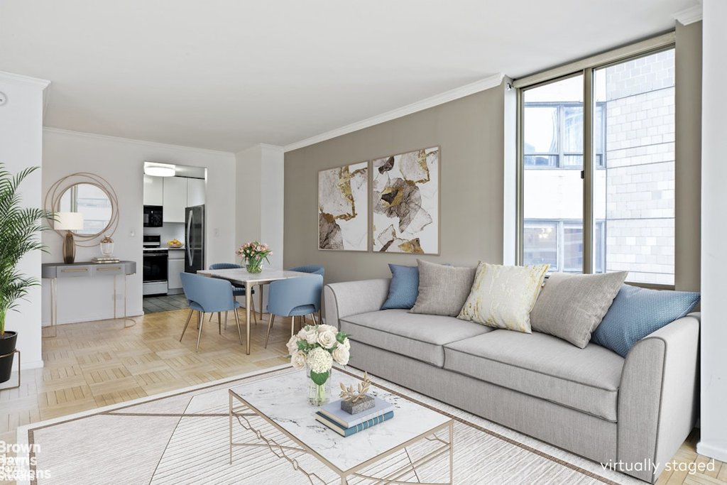 236 East 47th Street, Unit 21B photo 3