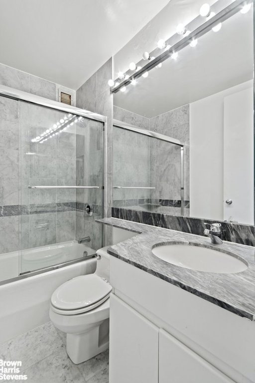 236 East 47th Street, Unit 21B photo 17