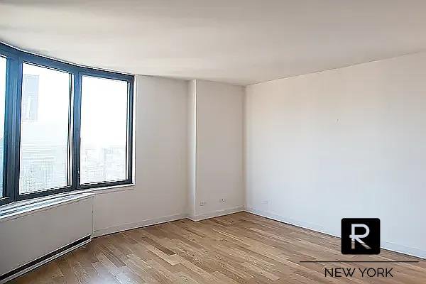 330 East 38th Street, Unit 44I photo 10