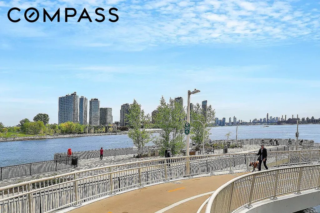 425 East 58th Street, Unit 18D photo 12