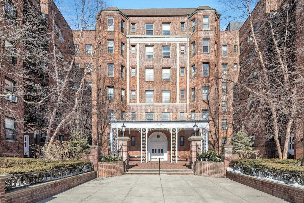 84-51 Beverly Road, Unit 1A photo 4