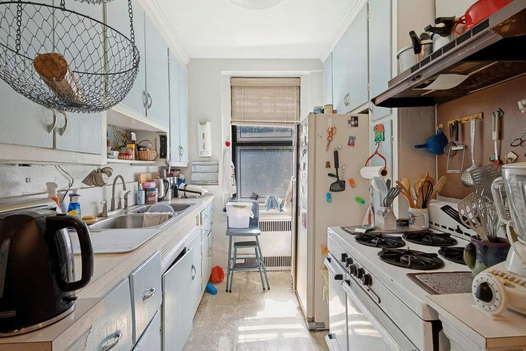 84-51 Beverly Road, Unit 1A photo 32