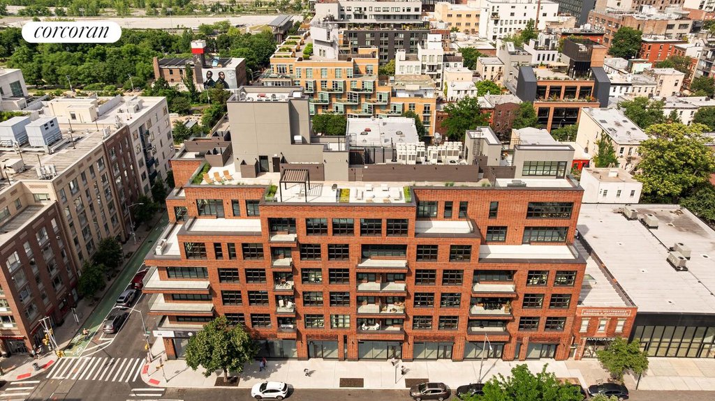 127 Kent Avenue, Unit 3E photo 20