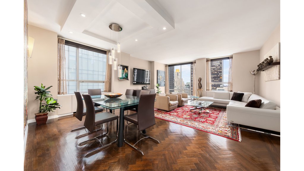 15 West 53rd Street, Unit 18F