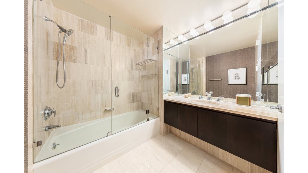 15 West 53rd Street, Unit 18F photo 3