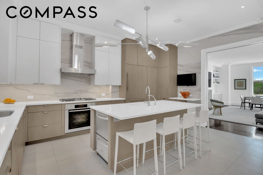 988 Fifth Avenue, Unit 6 photo 3