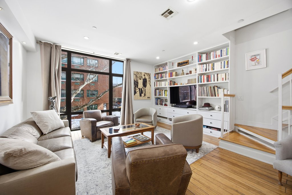 2022 Madison Avenue, Unit 2022 photo 4