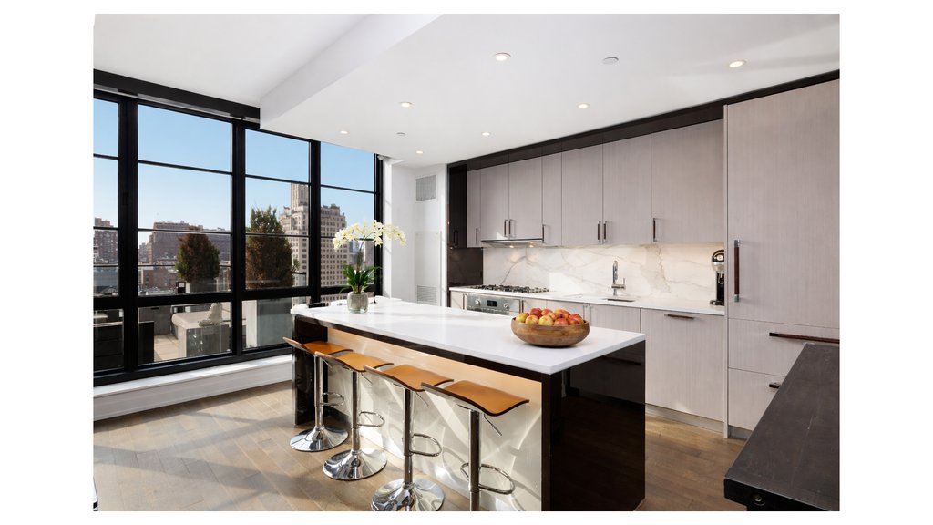 261 West 25th Street, Unit 11A photo 5