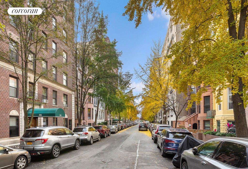 304 West 89th Street, Unit 1A photo 8