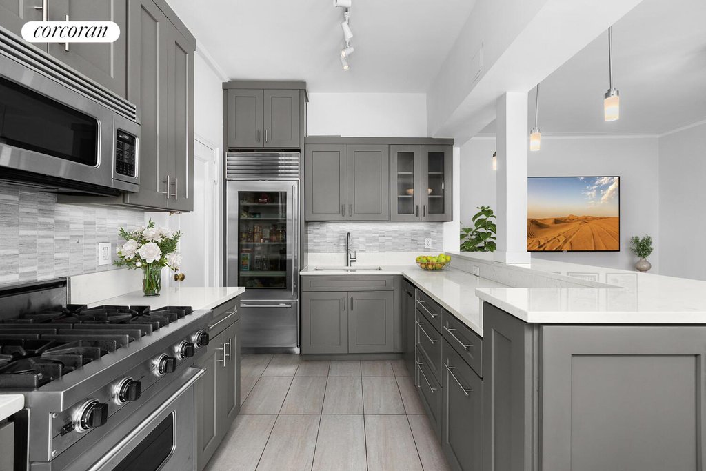 304 West 89th Street, Unit 1A photo 2