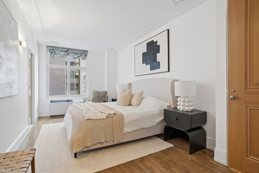 188 East 70th Street, Unit 11D photo 12