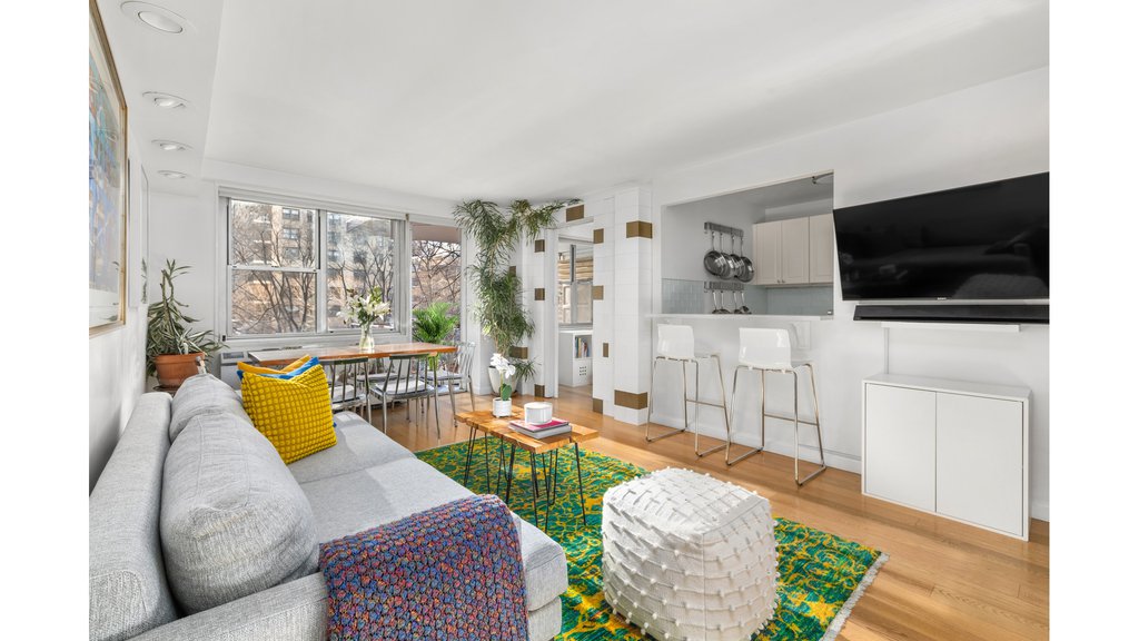 303 West 66th Street, Unit 4HE photo 3