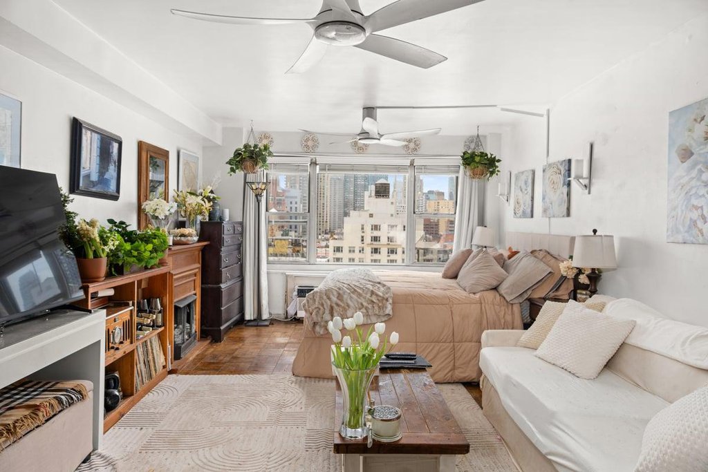 440 East 79th Street, Unit 12I