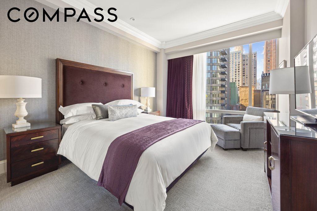 1 Central Park West, Unit 1218 photo 4