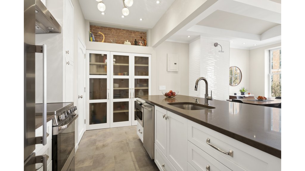 450 West 23rd Street, Unit E photo 4