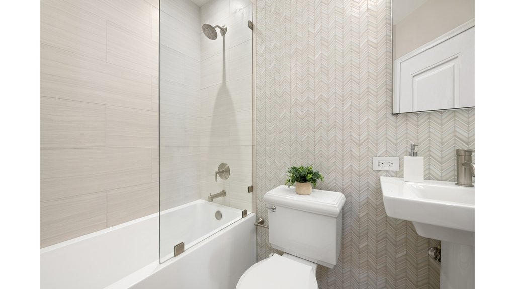 450 West 23rd Street, Unit E photo 8