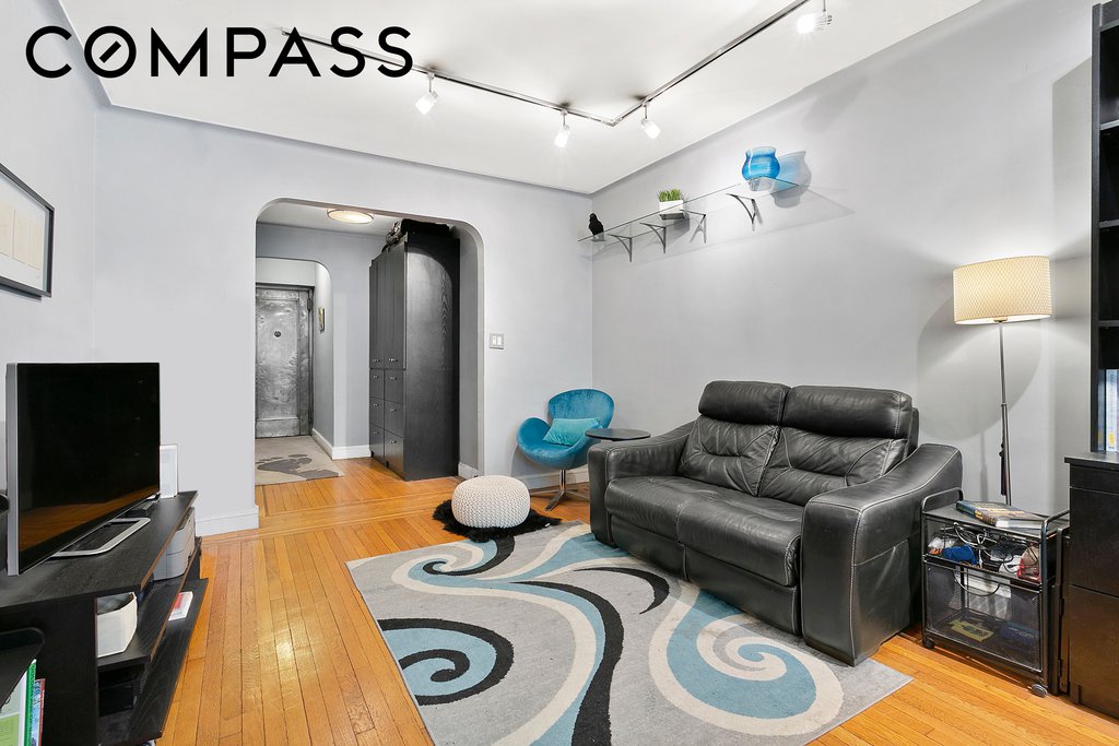 166 West 22nd Street, Unit 1F photo 2