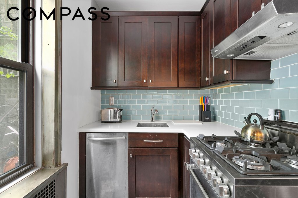 166 West 22nd Street, Unit 1F photo 4