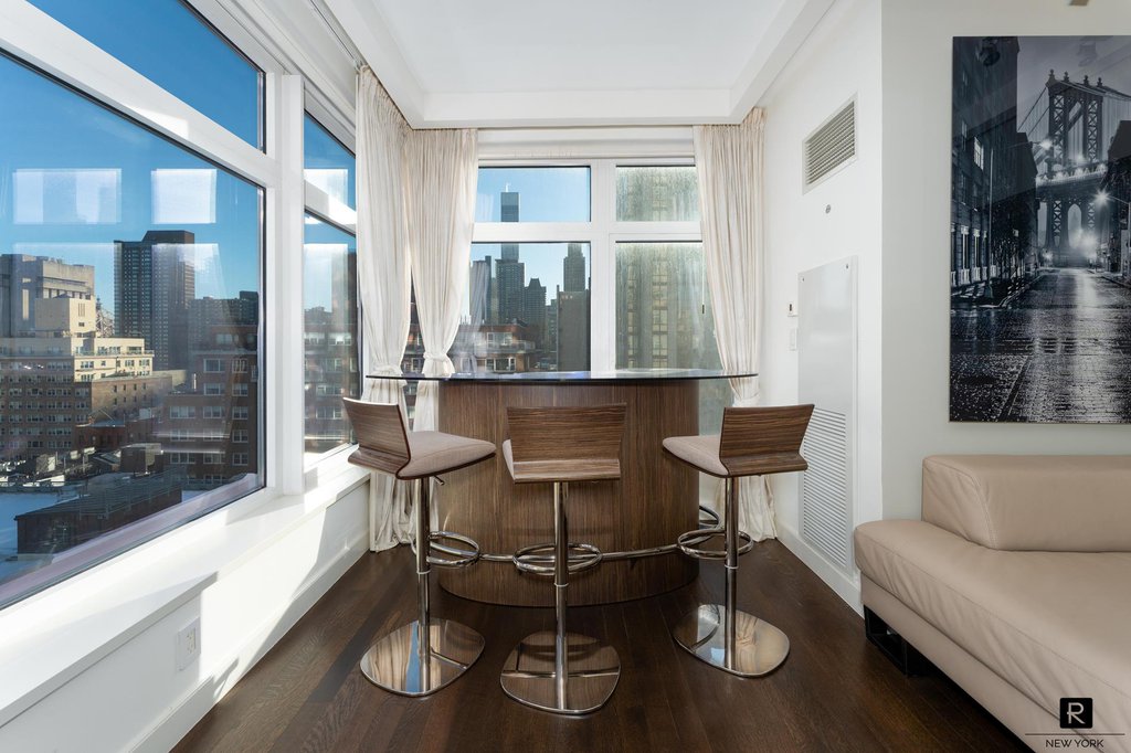 400 East 67th Street, Unit 10E photo 3