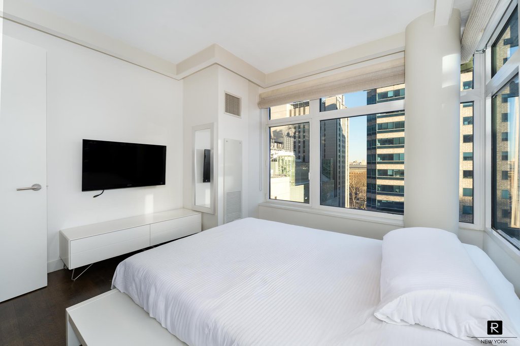 400 East 67th Street, Unit 10E photo 9