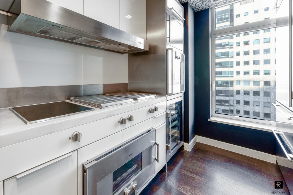 400 East 67th Street, Unit 10E photo 10