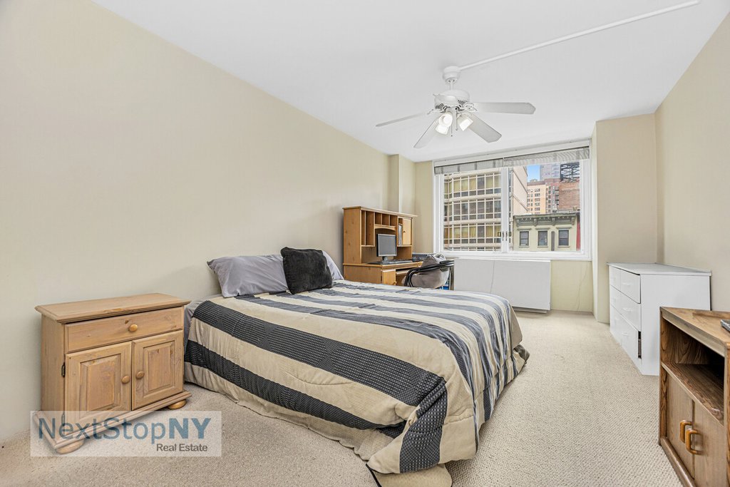245 East 54th Street, Unit 4K photo 5