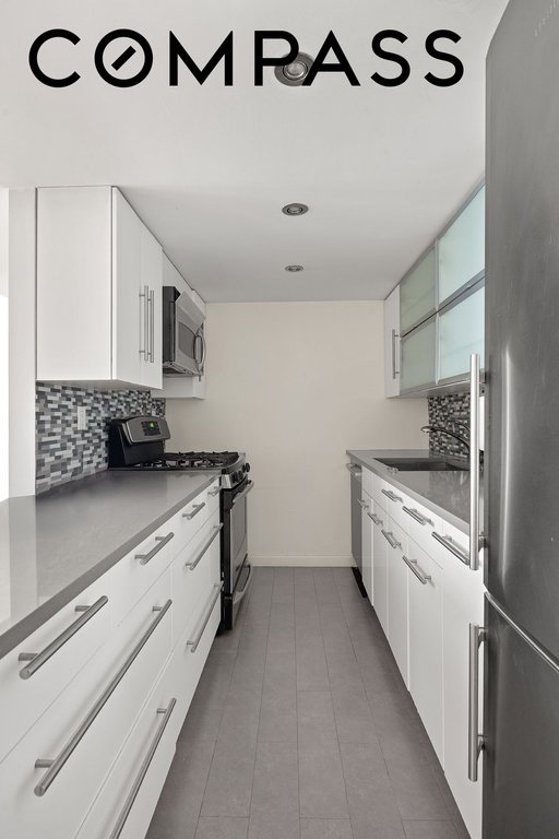 250 Mercer Street, Unit C414 photo 8