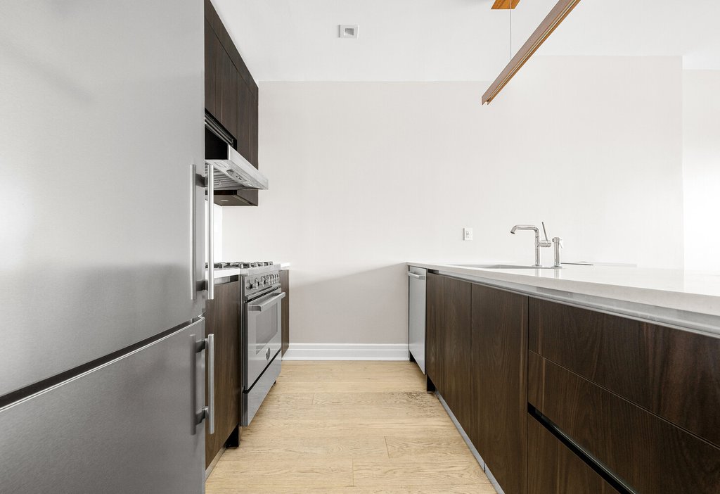 13-33 Jackson Avenue, Unit 6F photo 2