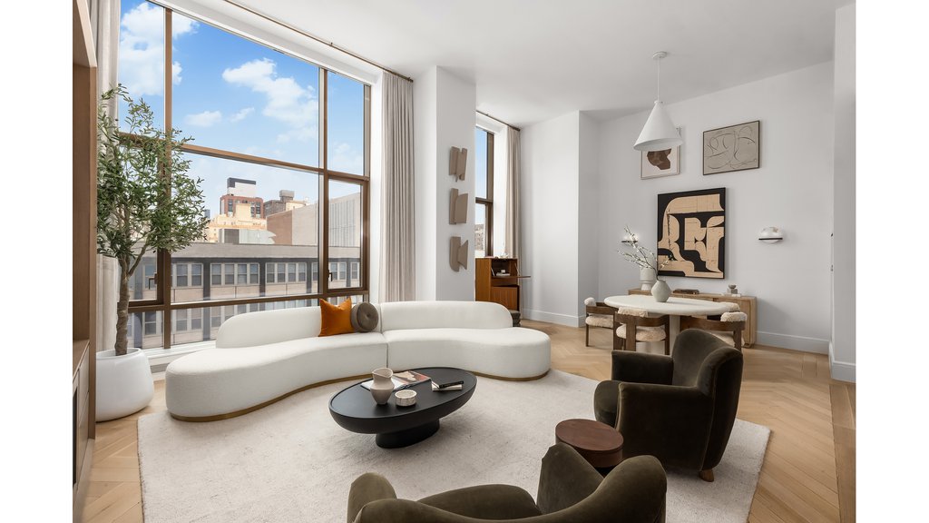 215 East 19th Street, Unit 8E photo 3
