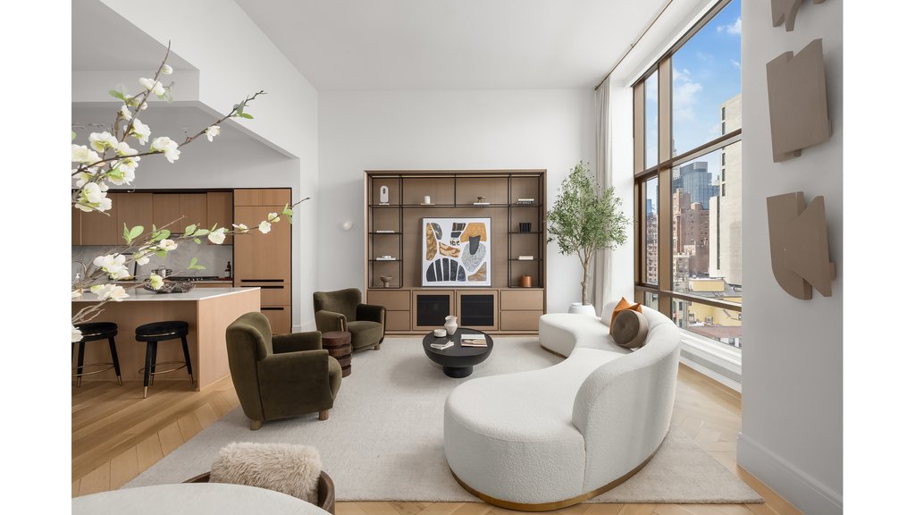 215 East 19th Street, Unit 8E photo 4