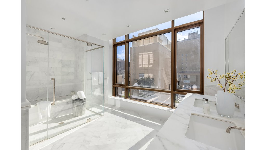 215 East 19th Street, Unit 8E photo 15