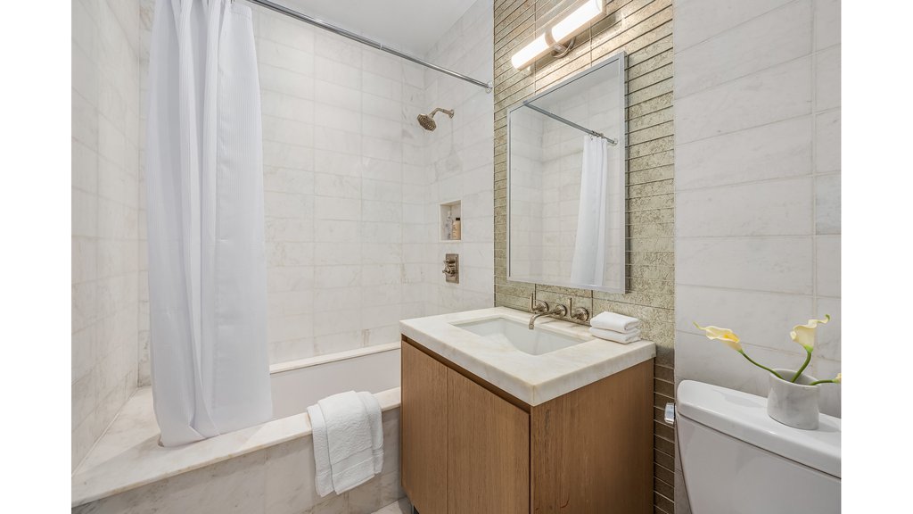 215 East 19th Street, Unit 8E photo 18