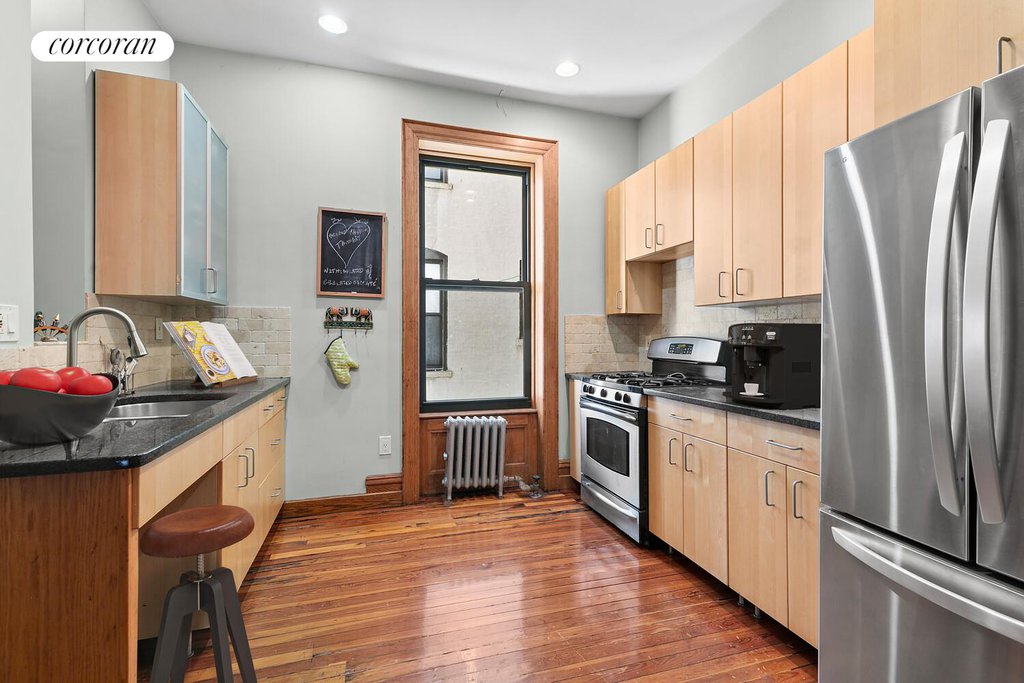 152 West 131st Street, Unit 1 photo 3