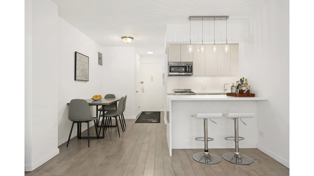 16 West 16th Street, Unit 6EFS photo 2