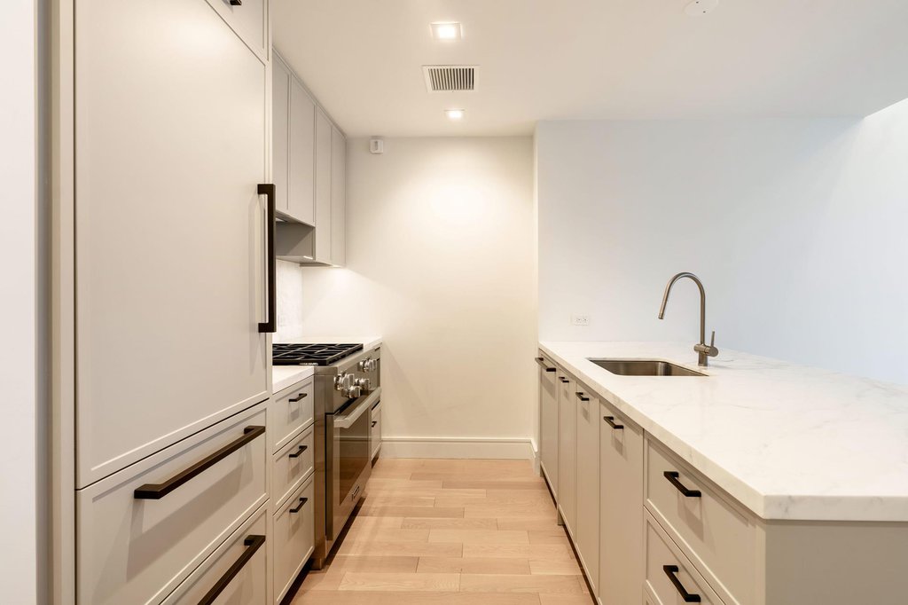 540 Sixth Avenue, Unit 7A photo 5