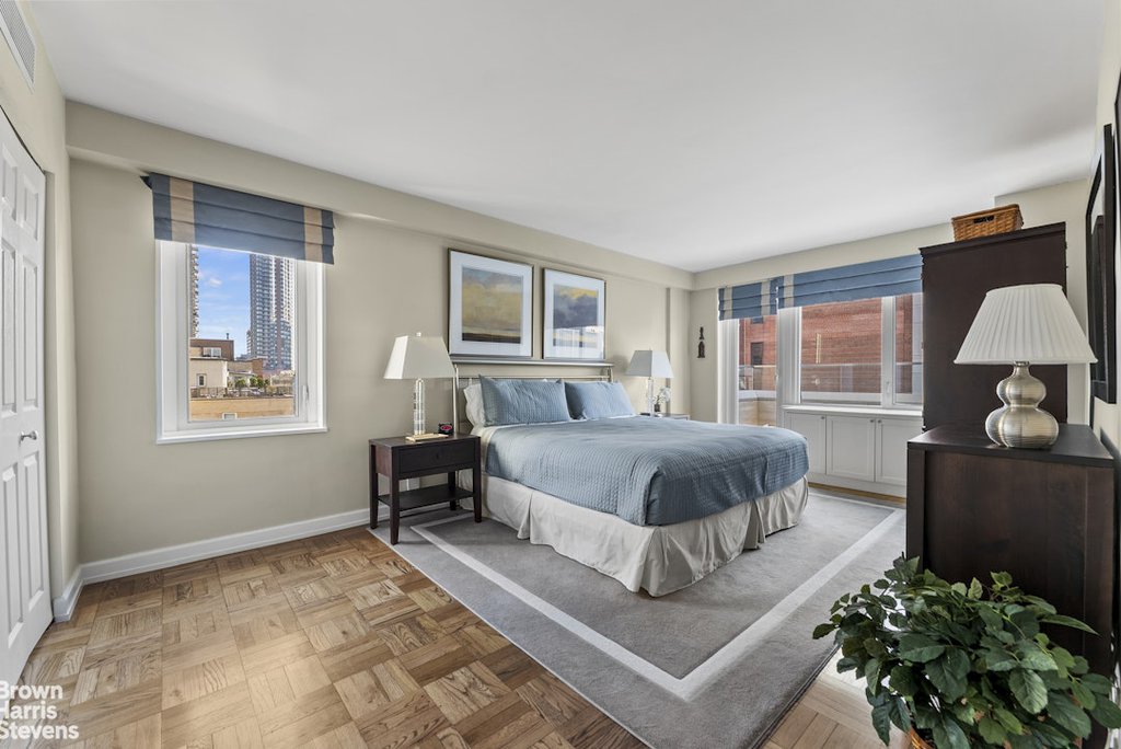 201 East 79th Street, Unit 17B photo 7