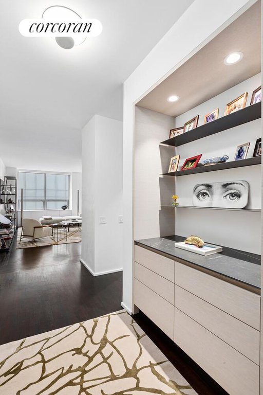 15 West 53rd Street, Unit 20E photo 4