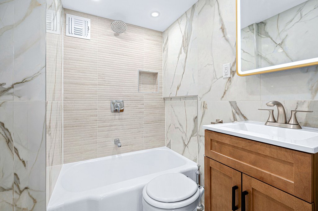 451 West 22nd Street, Unit 3R photo 8