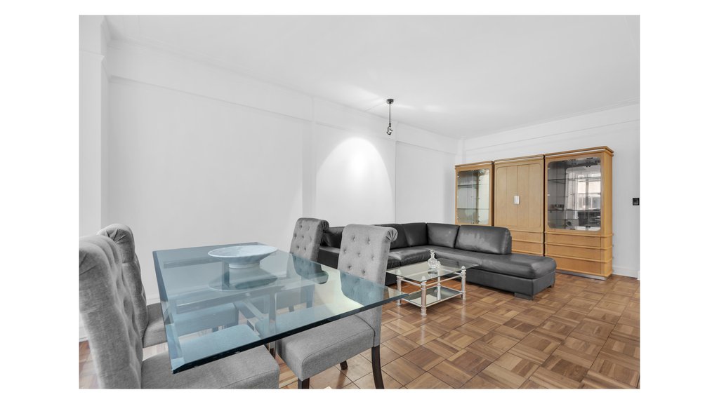 25 Central Park West, Unit 4W