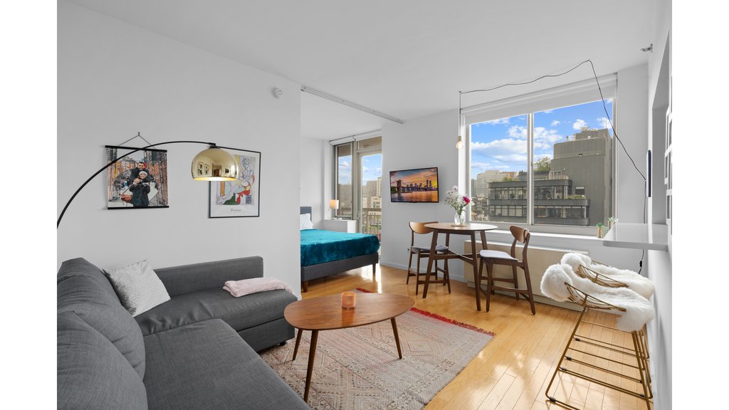 520 West 23rd Street, Unit 14A photo 2