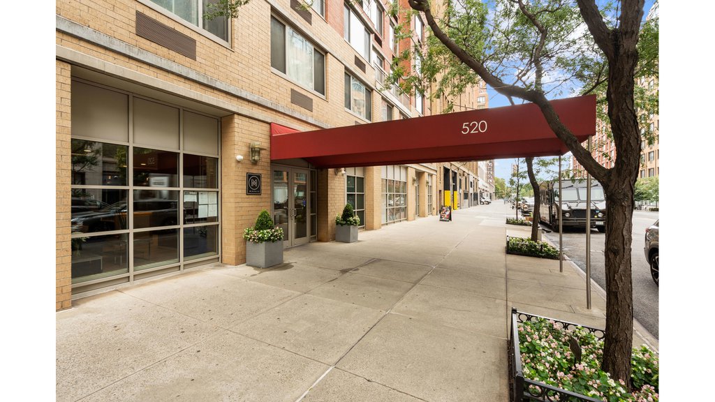 520 West 23rd Street, Unit 14A photo 8