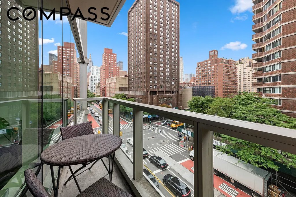 300 East 23rd Street, Unit 5B photo 6