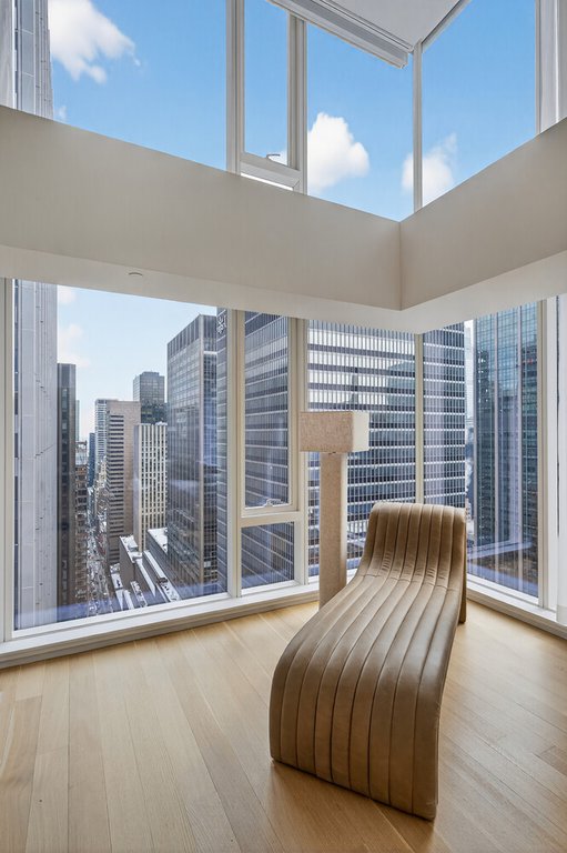 135 West 52nd Street, Unit PH4 photo 3