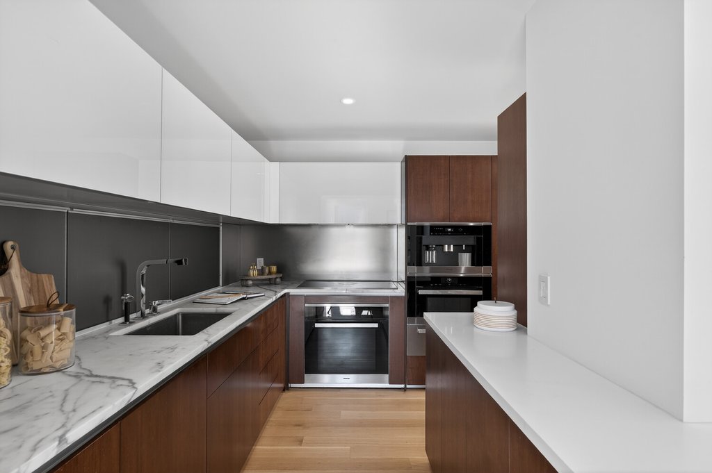 135 West 52nd Street, Unit PH4 photo 7