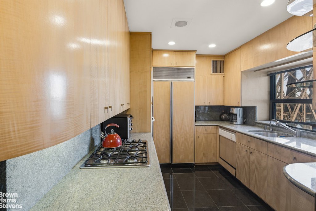 425 East 58th Street, Unit 15F photo 6
