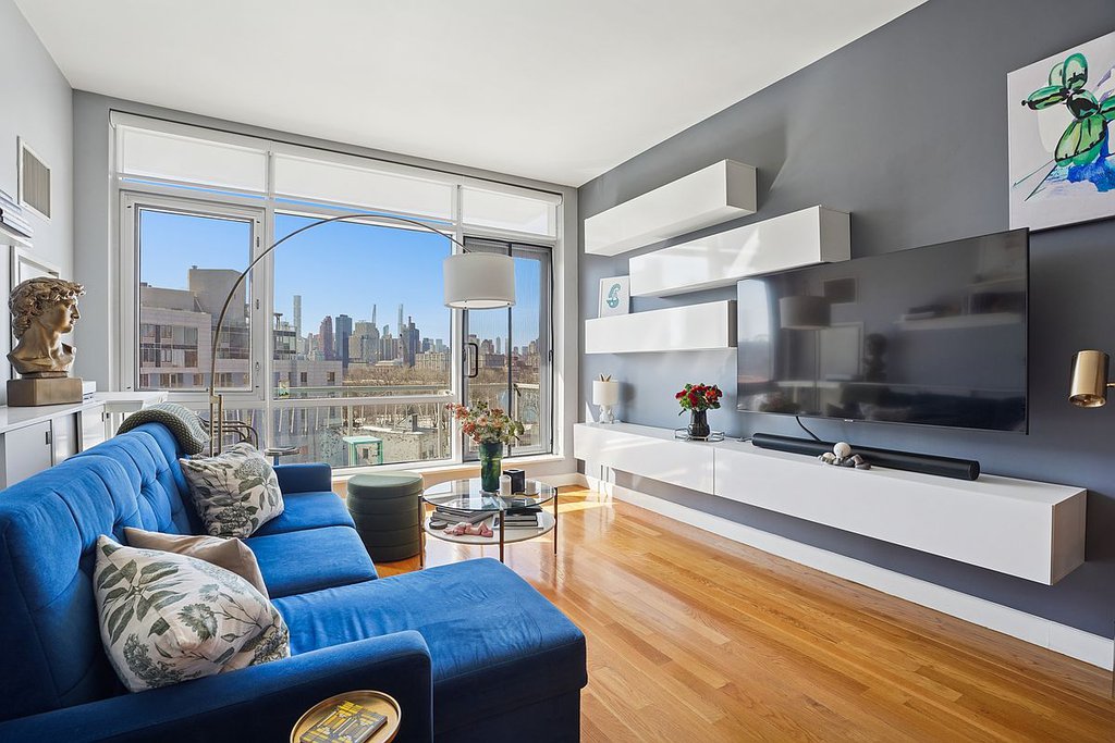 11-24 31st Avenue, Unit 6C photo 3
