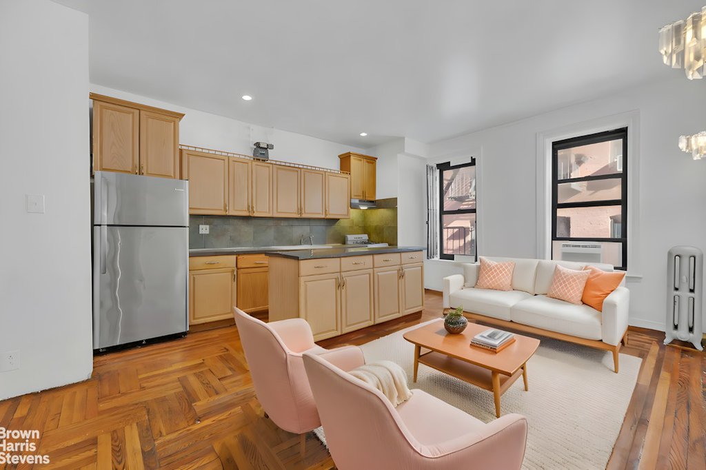 828 Gerard Avenue, Unit 2D