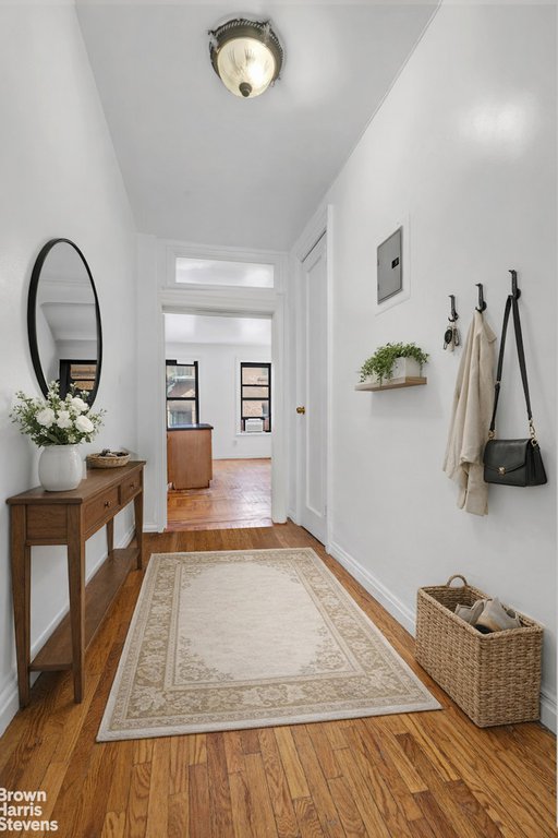 828 Gerard Avenue, Unit 2D photo 4